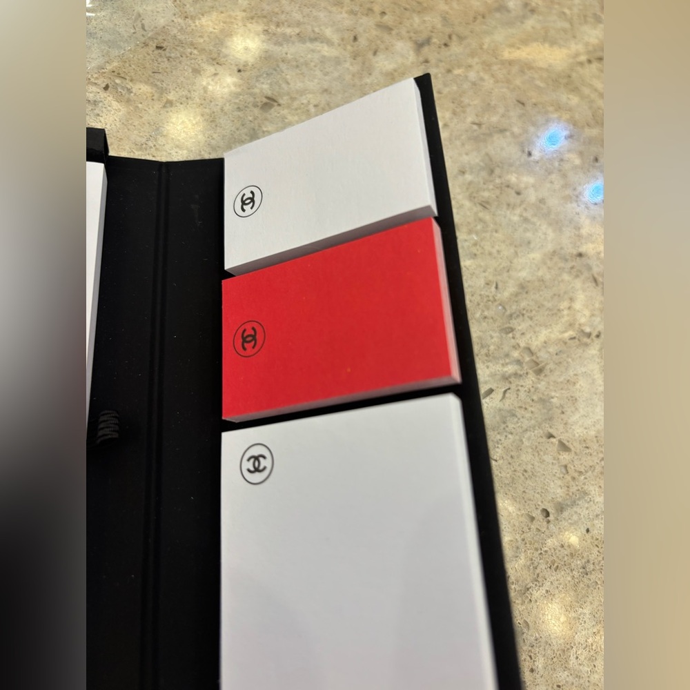 Chanel Notepad - Picture 6 of 7